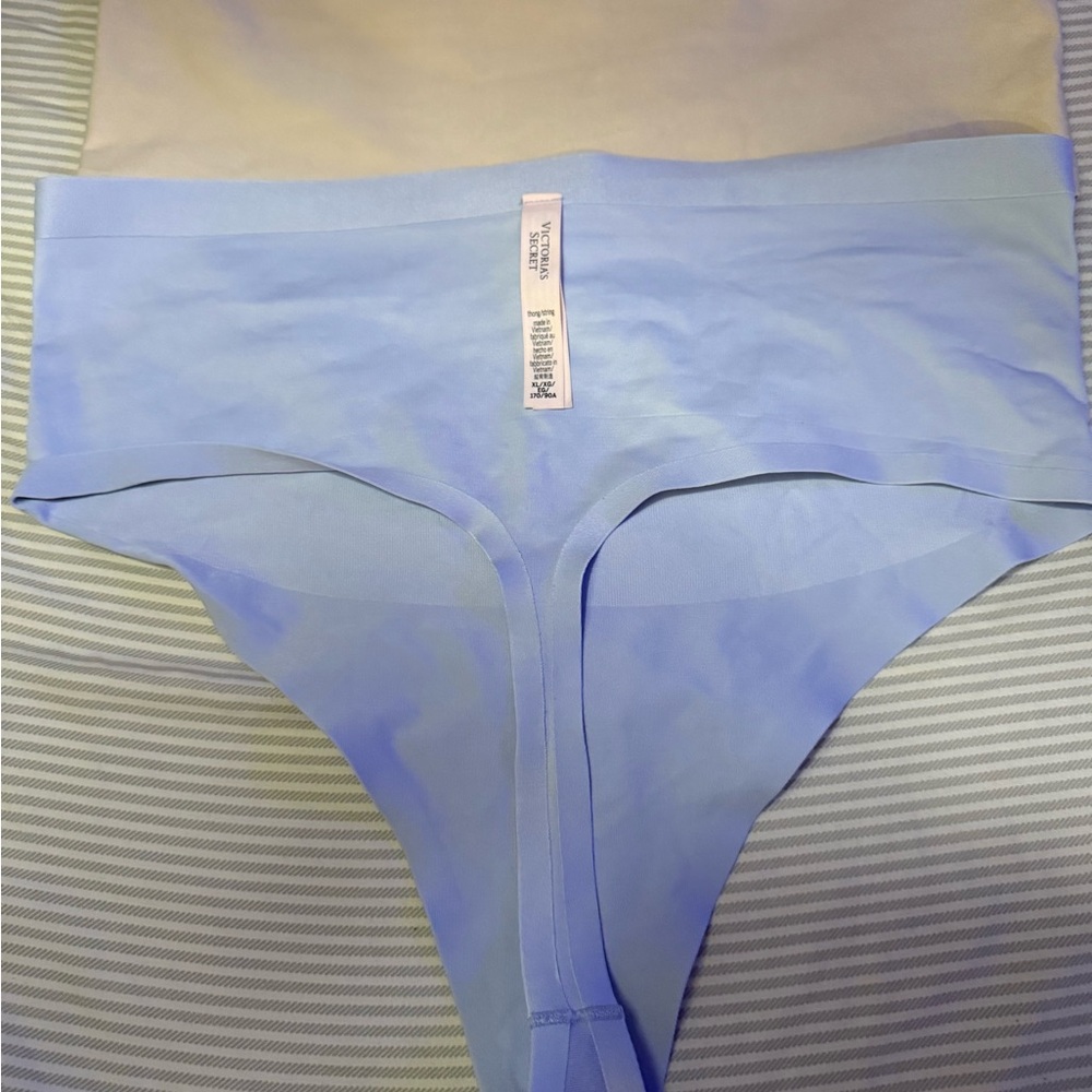 Victoria's Secret Periwinkle and beige no show light compression thong